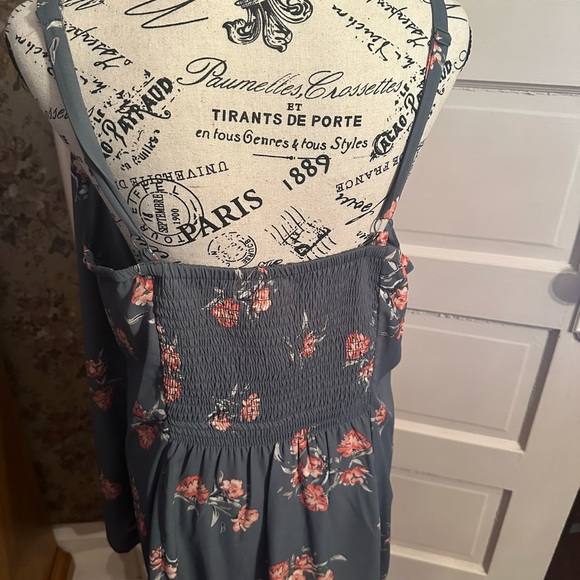 Torrid size 2 Georgette button front cami - Picture 4 of 5